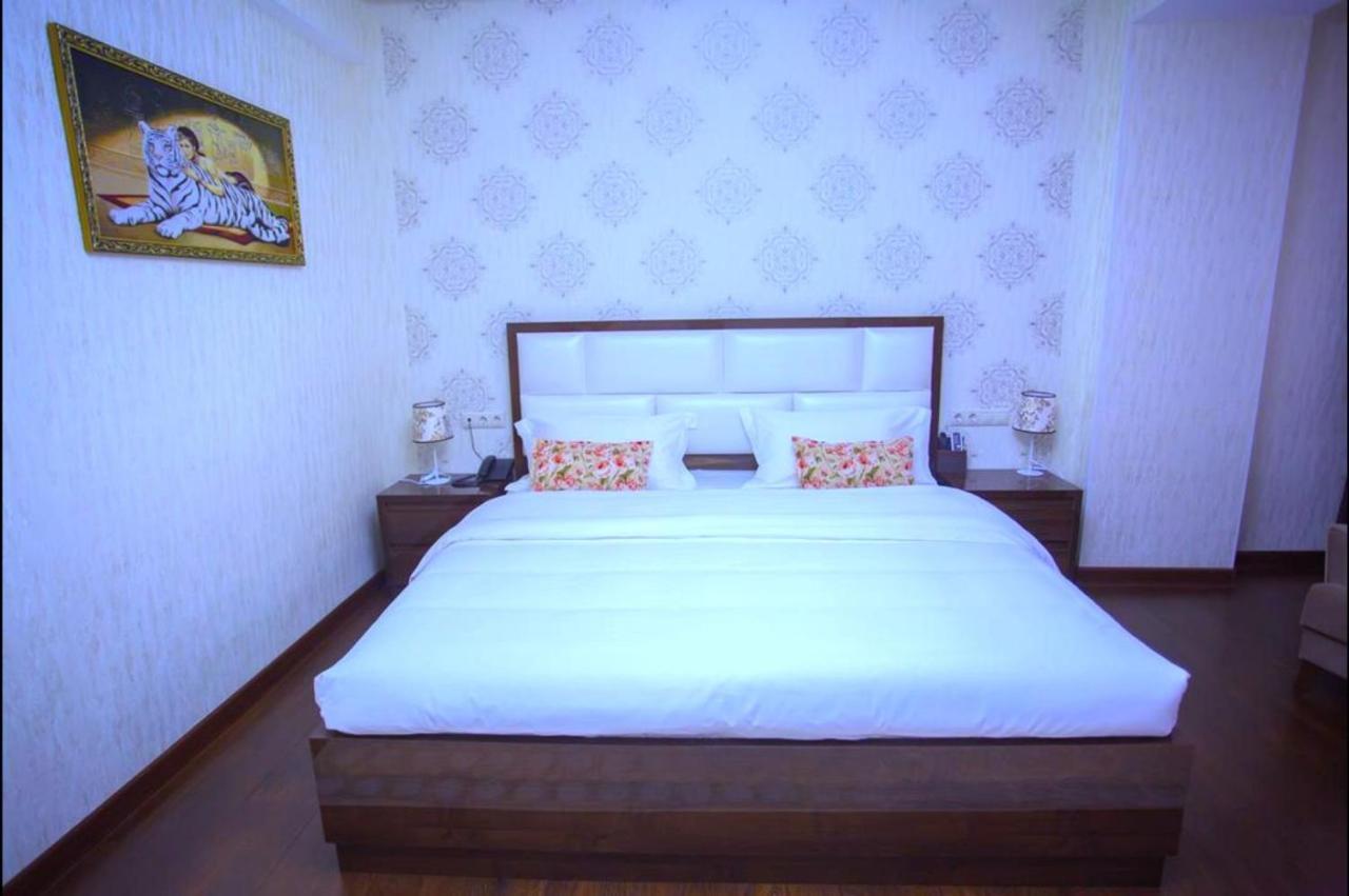 Hotel Ayni Dushanbe Luaran gambar